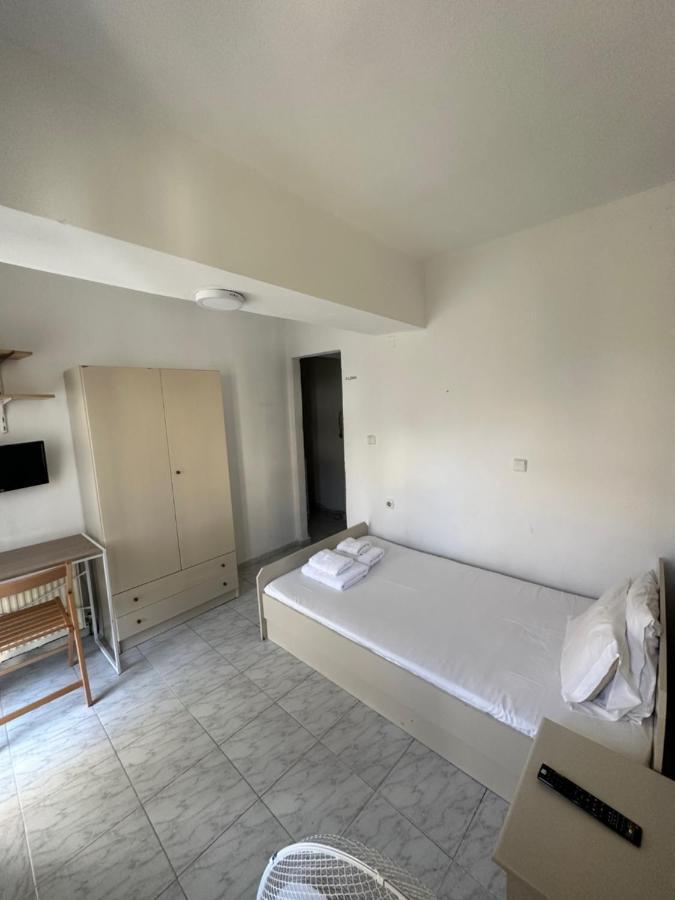 Rooms To Let Stefos Néa Khilí Екстериор снимка